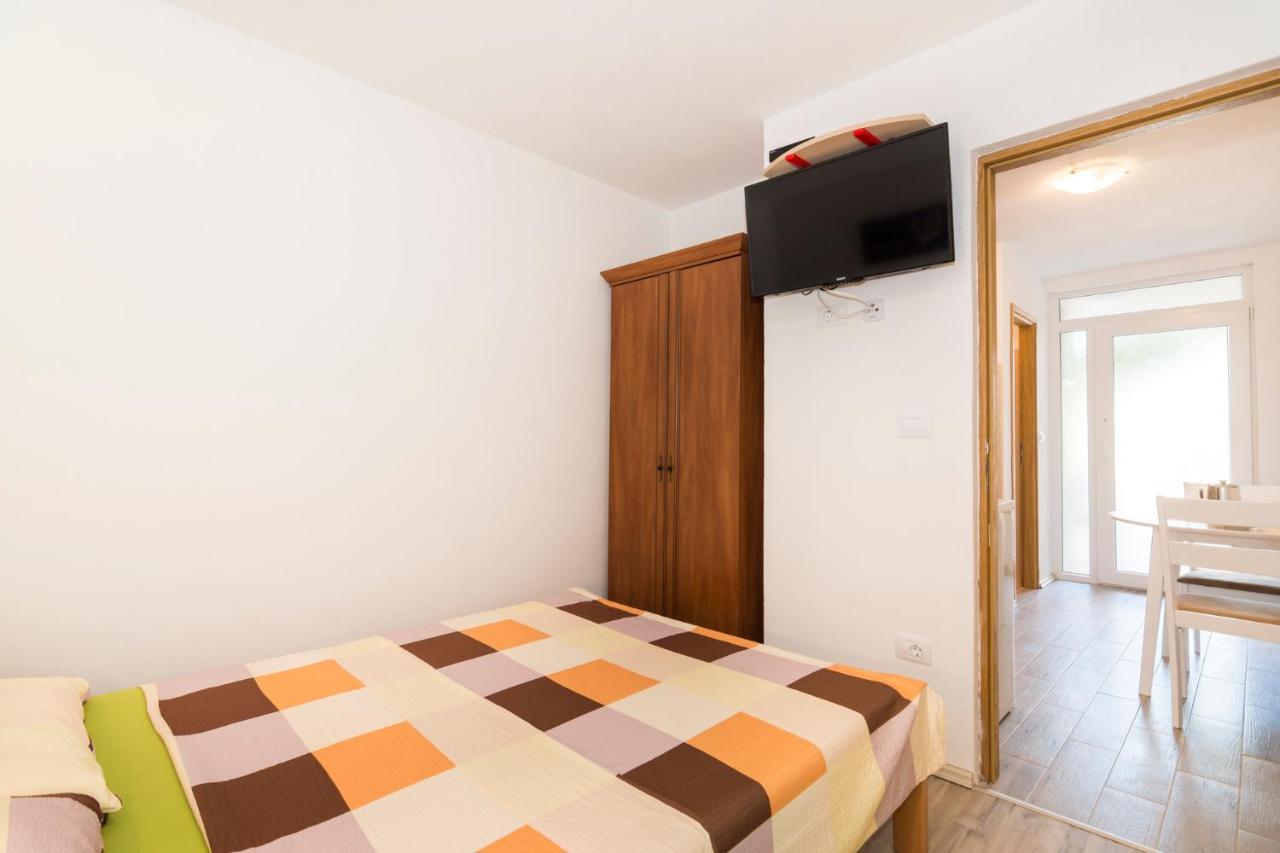 Apartments Safija 1985 Fažana エクステリア 写真