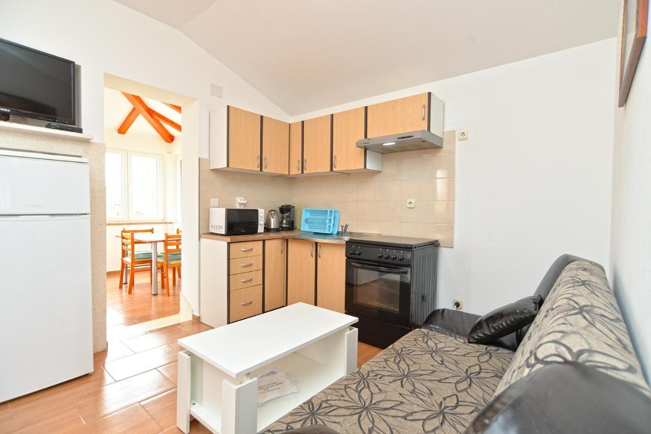Apartments Safija 1985 Fažana エクステリア 写真
